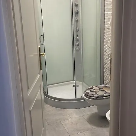 Zona Centro Lägenhet Savona